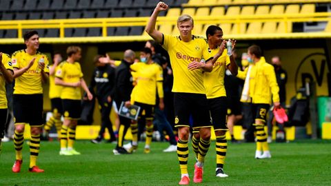 Dortmunds Superstürmer Erling Haaland freut sich über seinen Treffer