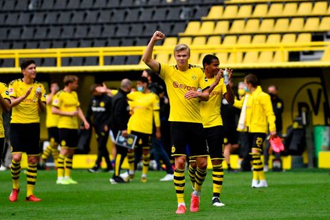 Dortmunds Superstürmer Erling Haaland freut sich über seinen Treffer