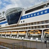 Die 253 Meter lange und zehn Jahre alte "Aida Blu" war am 30. April in Gibraltar aufgebrochen und hatte Hamburg am 5. Mai erreicht.