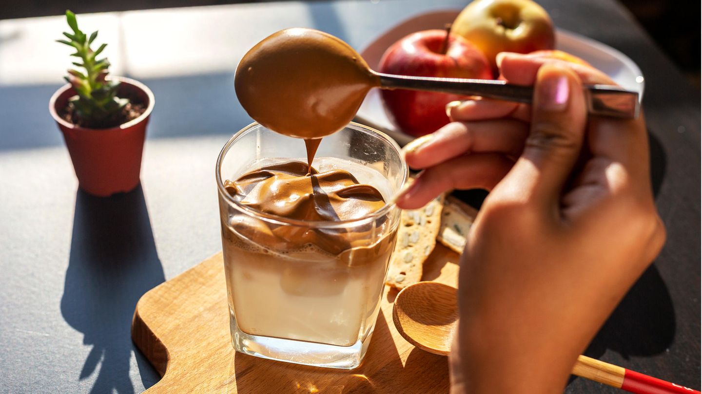 Dalgona Coffee