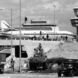 Tegel war im geteilten Berlin der Airport der französischen Alliierten, ehe das Areal zum wichtigsten Passagierflughafen ausgebaut wurde. Im Bild aus dem Jahre 1974 mit einer Caravelle von Air France.