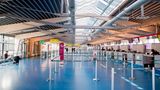 Maximal 2000 Passagiere werden zu Corona-Zeiten in TXL abgefertigt. Der Check-in findet ausschließlich im Termin al C statt, ein preiswerter Ergänzungsbau aus dem Jahre 2007, der lange von Air Berlin genutzt wurde.