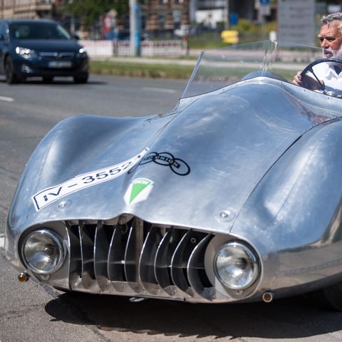 80 Jahre alter Sportwagen erstmals gebaut: Diesen "Silberpfeil" gab es bisher nur auf dem Papier