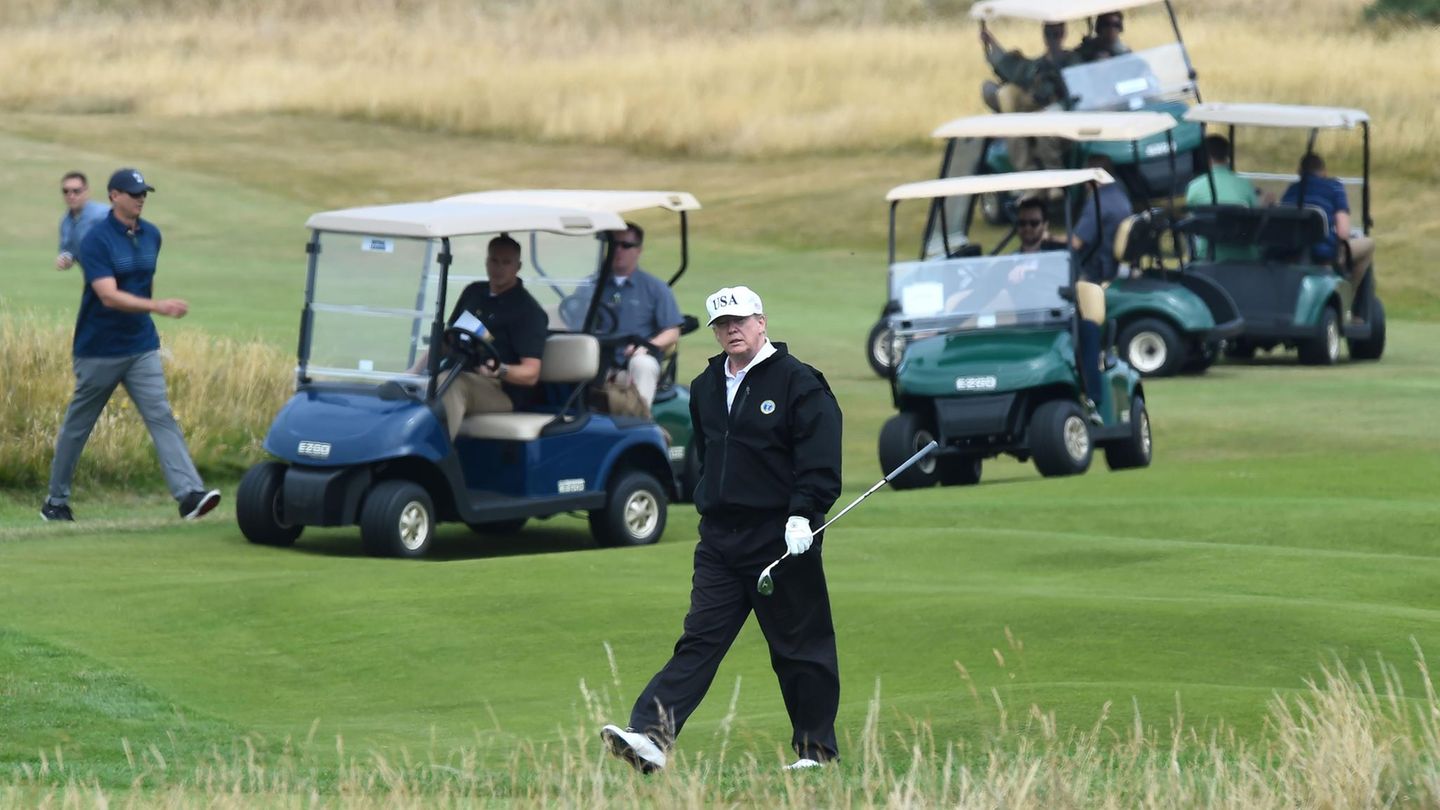 Donald Trump spielt leidenschaftlich gern Golf, so wie hier in seinem Ressort in der Nähe des schottischen Glasgow