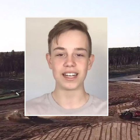 Silas Heineken filmt den Fortschritt des Tesla-Werkes mit einer Drohne