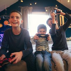 Eine familientaugliche Spielekonsole soll her? Diese Geräte eignen sich für Kinder und Eltern