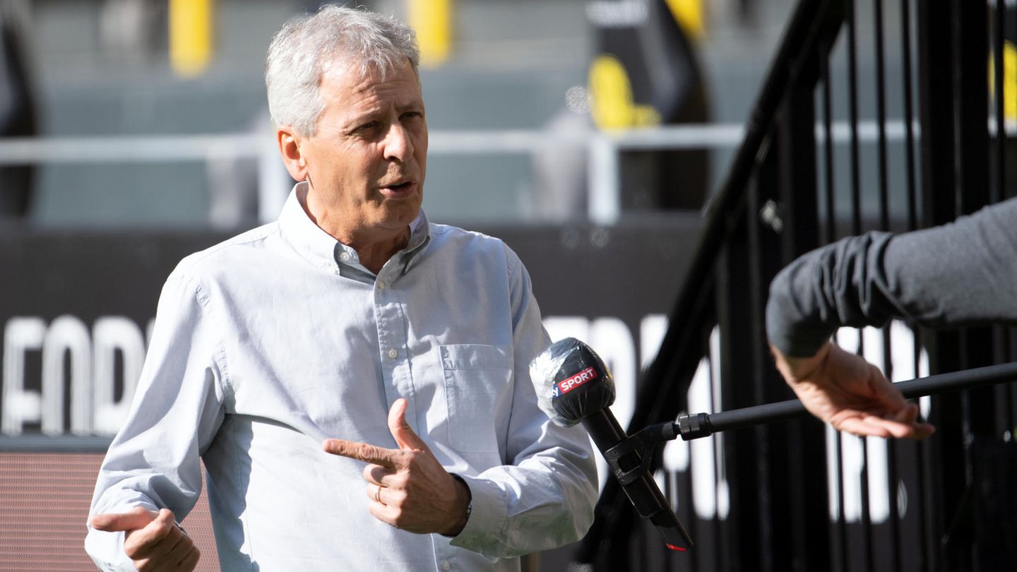 Da wirke er noch entspannt: BVB-Trainer Lucien Favre vor dem Spiel gegen Bayern München