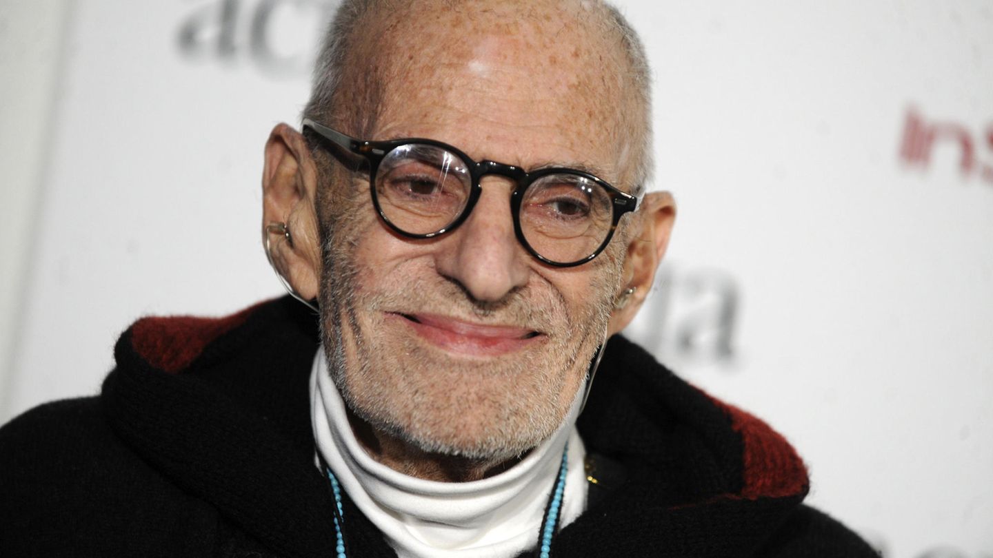 Larry Kramer Larry kramer gestorben