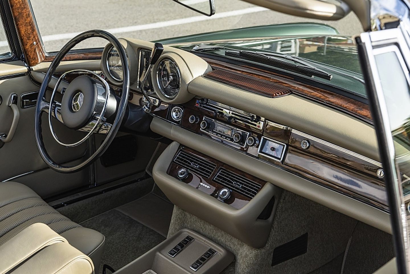 Mercedes 280 SE 3.5 der Baureihe W 111