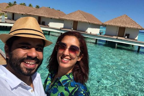 Türkisblaues Wasser und unendliche Langeweile: Peri und Chalid in ihrem Resort auf den Malediven