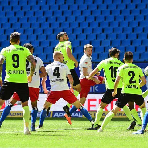 Fußball ohne Fans: Wenn keiner den Ball zurückwirft – so erlebte unser Reporter ein Zweitligaspiel im Geisterstadion