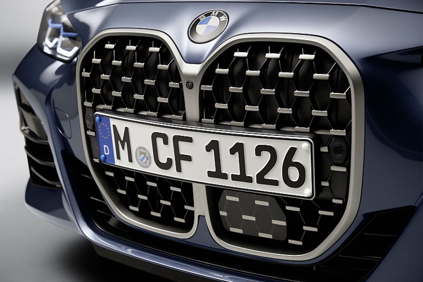 Die deutlich gewachsene Niere polarisiert die BMW Fan-Gemeinde