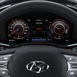 Die digitalen Cockpitanzeigen werden auf einen 10.25 Zoll Display dargestellt