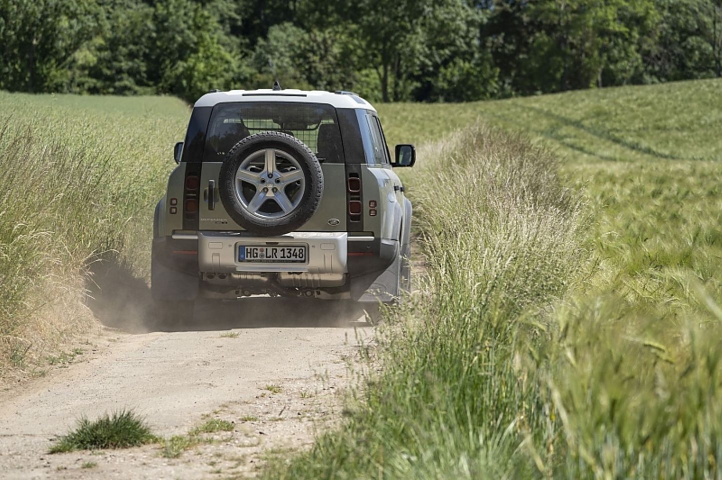 Zwei Sperren und jede Menge Offroad Technik - das ist der Land Rover Defender