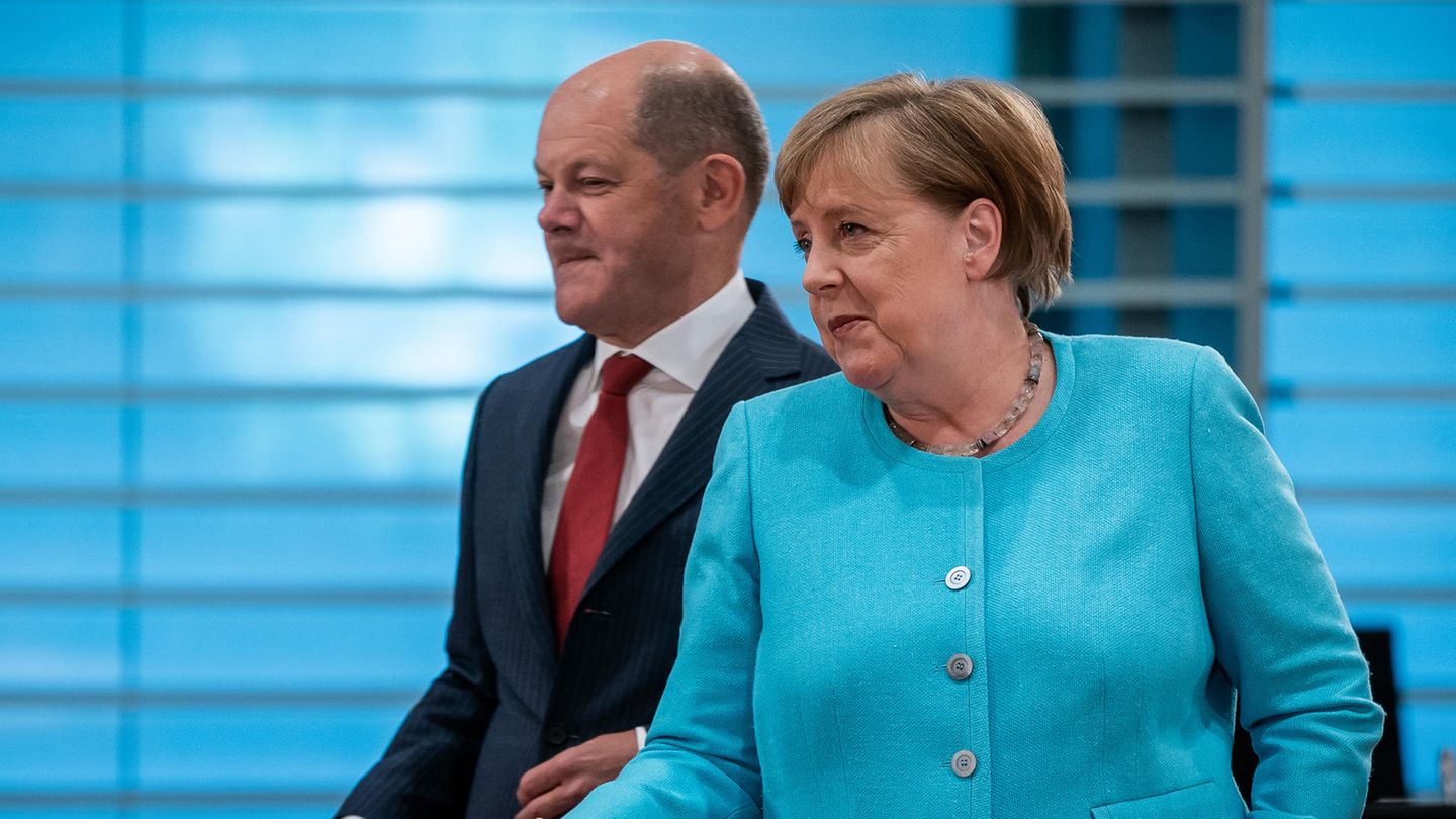 Bundeskanzlerin Angela Merkel und Olaf Scholz