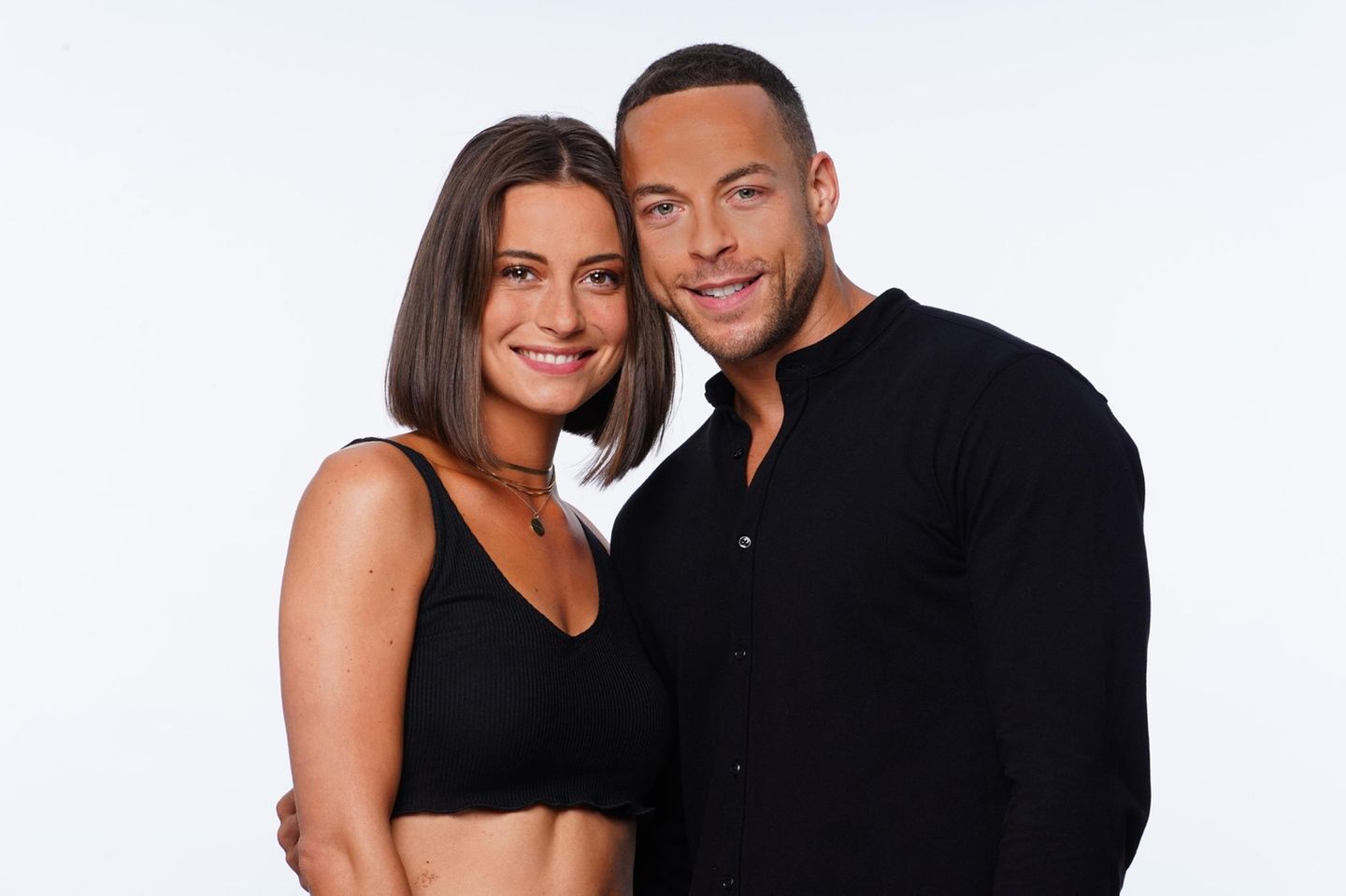 "Das Sommerhaus der Stars – Kampf der Promipaare" "Das Sommerhaus der Stars – Kampf der Promipaare"