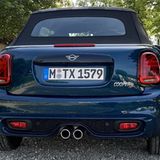 Der Doppel-Auspuff verrät, dass es sich um das Cooper S Modell der Sonderedition handelt