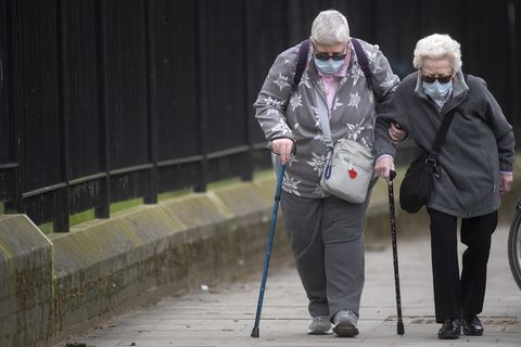 Covid-19-Erkrankungen: Warum so viele Menschen in Großbritannien an Corona sterben