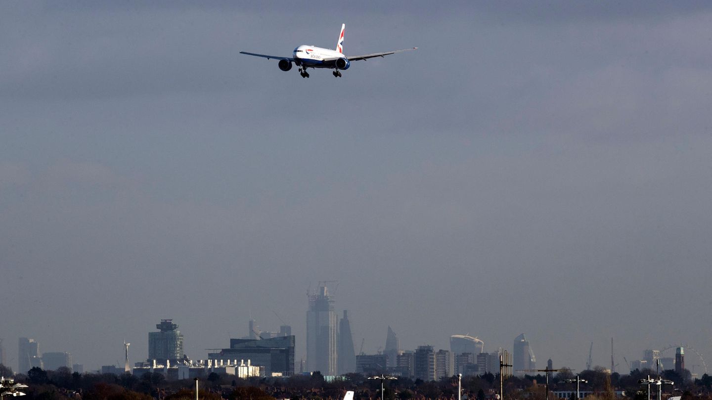 Flugzeug über London