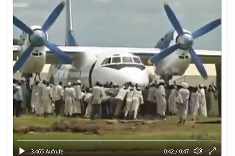 Die Antonow An-24 der South Sudan Supreme Airlines
