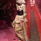 2016  Alessandro Michele läutete mit seinen eklektischen ­Kollektionen – hier Frühjahr/Sommer 2017 – eine neue Ära bei Gucci ein
