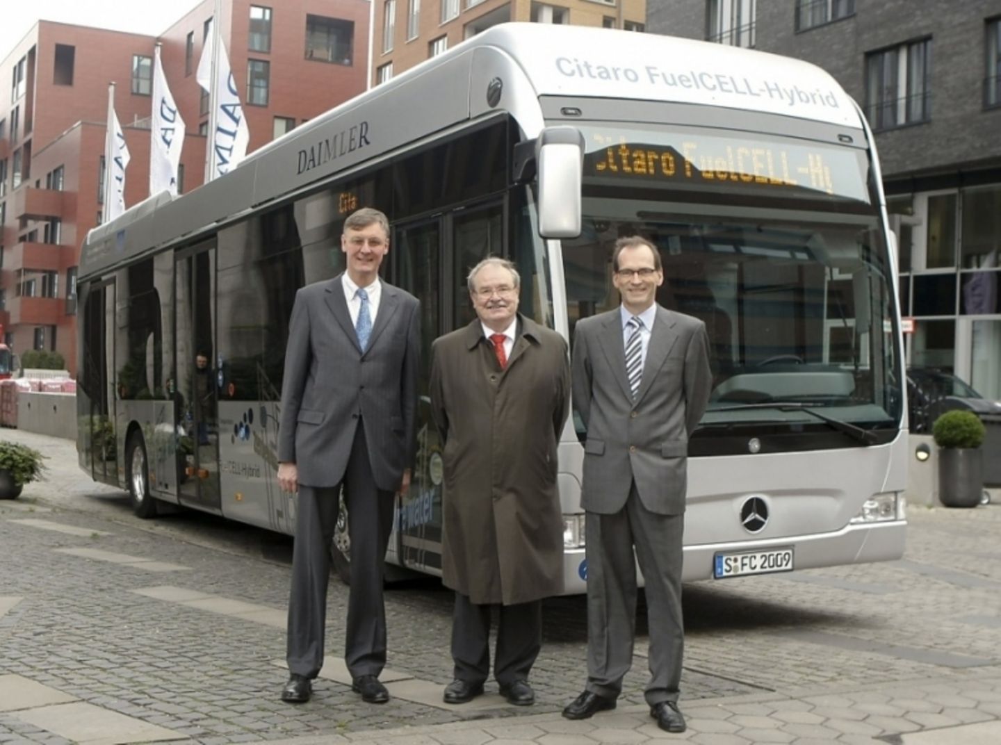 Einer der Köpfe hinter der Mercedes Fuel Cell Christian Mohrdieck (links)