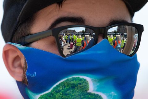 Mundschutz im Sommer: Tipps für die Masken bei heißen Temperaturen.