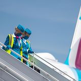 Bild 1 von 13 der Fotostrecke zum Klicken:  Langsam läuft der Flugbetrieb auch bei Eurowings wieder an. Crews und Passagiere müssen sich an neue Hygienestandards erst noch gewöhnen.