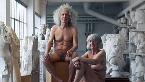 Aktfotos mit 80: Rainer Langhans (79) und Mitstreiterin Christa Ritter (78) inszeniert von Fotokünstler Simon Lohmeyer