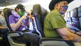 Der neue Alltag an Bord eines US-Inlandfluges: Das Foto entstand an Bord eines Fluges von American Airlines von Charlotte in North Carolina nach San Diego an der Westküste. 