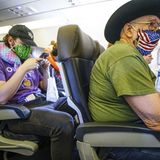 Der neue Alltag an Bord eines US-Inlandfluges: Das Foto entstand an Bord eines Fluges von American Airlines von Charlotte in North Carolina nach San Diego an der Westküste. 