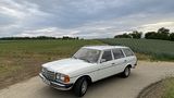Mercedes 280 TE der Baureihe S123 von 1979