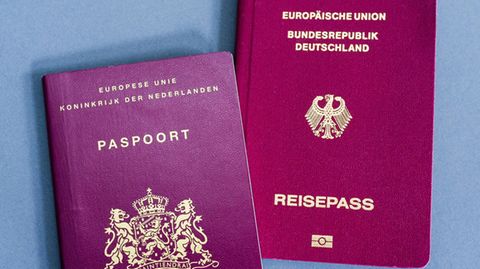 Im vergangenen Jahr wurden 128.905 Ausländer in Deutschland eingebürgert.