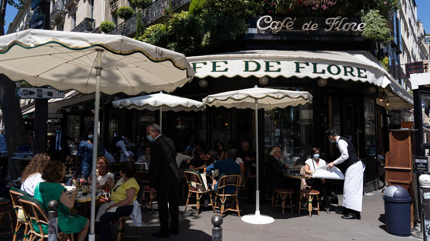 Im Pariser Großraum können erstmals wieder alle Restaurants und Cafés öffnen.