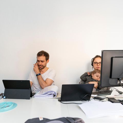 Paar im Homeoffice