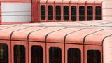 Die Architekten entwarfen nicht nur das Terminal, sondern auch Hangars, Luftfrachtgebäude, Energiezentrale und Bushaltestellen.