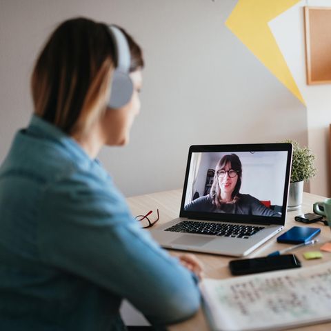 Zuhause arbeiten:  Segnung Homeoffice? Naja. Über die Geister, die Videocalls in unser Leben spülen