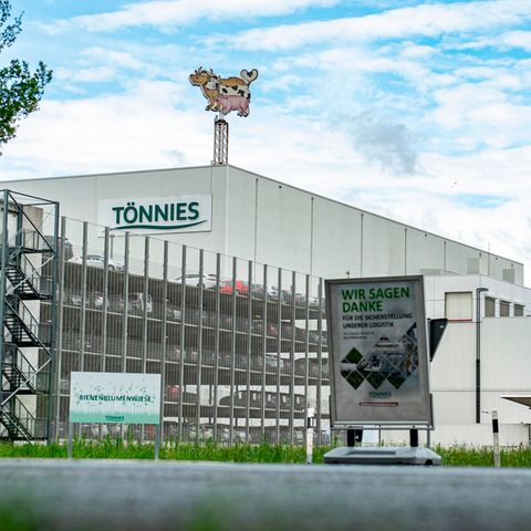 Außenansicht des Firmengeländes vom Fleischwerk Tönnies in Rheda-Wiedenbrück