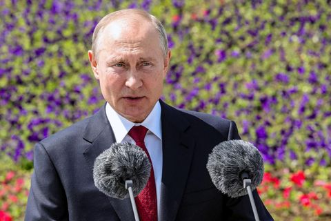 Wladimir Putin bei seinem ersten öffentlichen Auftritt seit Wochen