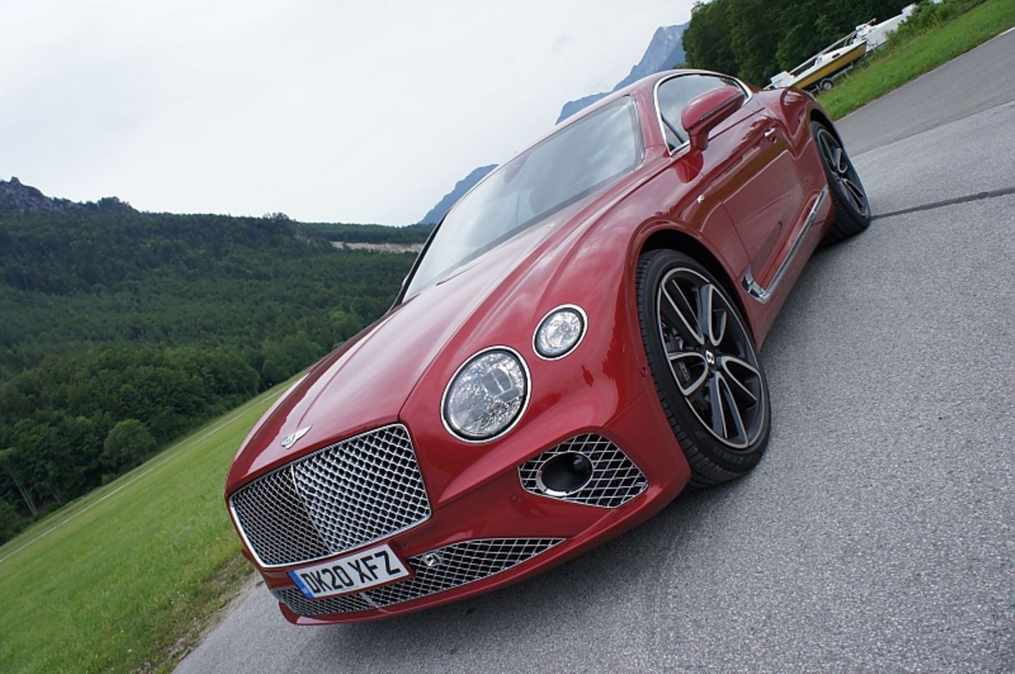 Der Bentley Continental GT V8 ist mehr auf Fahrbarkeit getrimmt, denn auf Höchstleistung
