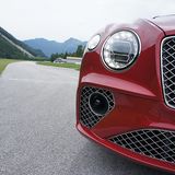 Trotzdem schafft der Bentley Continental GT V8 eine Höchstgeschwindigkeit von 318 km/h