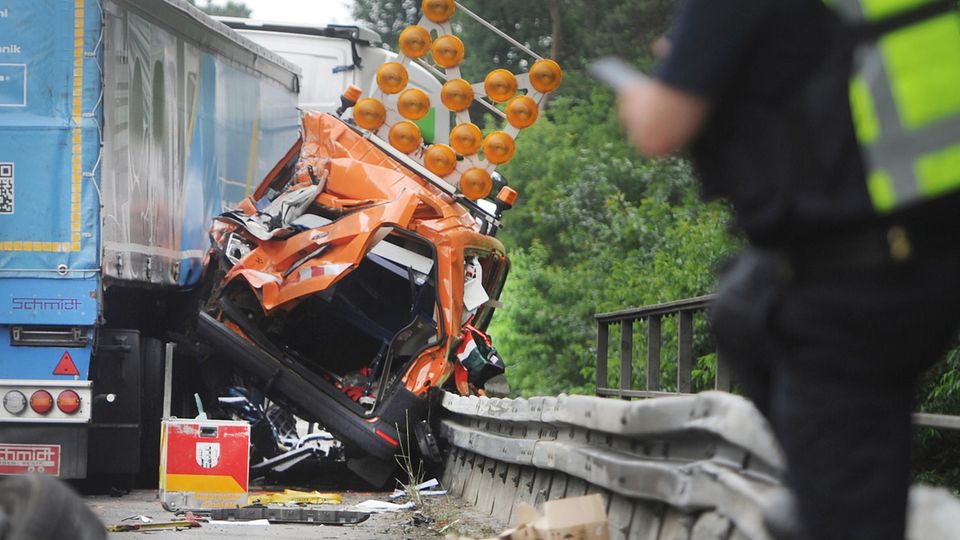 Nachrichten aus Deutschland – Schwerer Lkw-Unfall auf der A3 bei Dinslaken Nachrichten aus Deutschland – Schwerer Lkw-Unfall auf der A3 bei Dinslaken