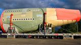 Das Heckteil des zuletzt gebauten Airbus A380 ist im Airbuswerk in Hamburg-Finkenwerder gebaut worden und wurde per Seeschiff zuerst nach Pauillac in der Garonne-Mündung gebracht und dort auf ein Binnenschiff bis Langon umgeladen.