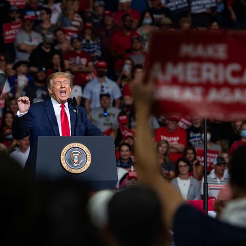 Vor dicht stehenden Anhängern wollte Donald Trump seinen Wahlkampf durchstarten