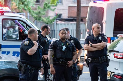 New Yorker Polizisten während einer "Black Live Matters"-Demonstration (Symbolbild)