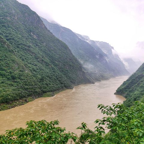 China: Nach heftigen Regenfällen ist der Wasserpegel des Flusses Fu stark angestiegen