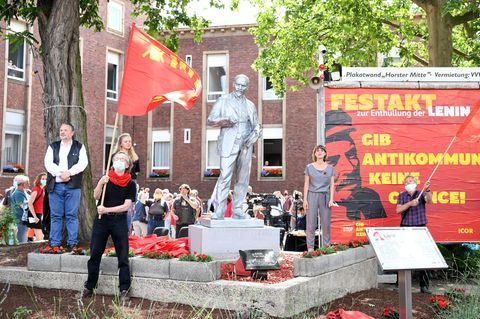 Gelsenkirchen: Die 2,15 Meter hohe Lenin-Statue nach ihrer Enthüllung