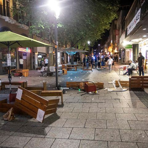 Verwüstungen nach der Randale-Nacht am Sonntagmorgen