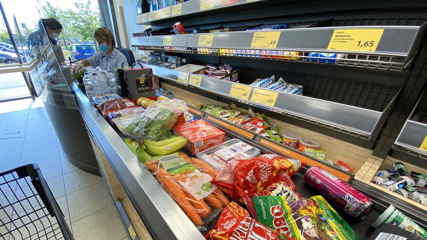 Reduzierte Preise: Die Discounter preschen bei der Preisreduzierung vor. Die Discounter preschen bei der Preisreduzierung vor.