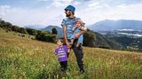 Manuel Villa mit seinen Kindern